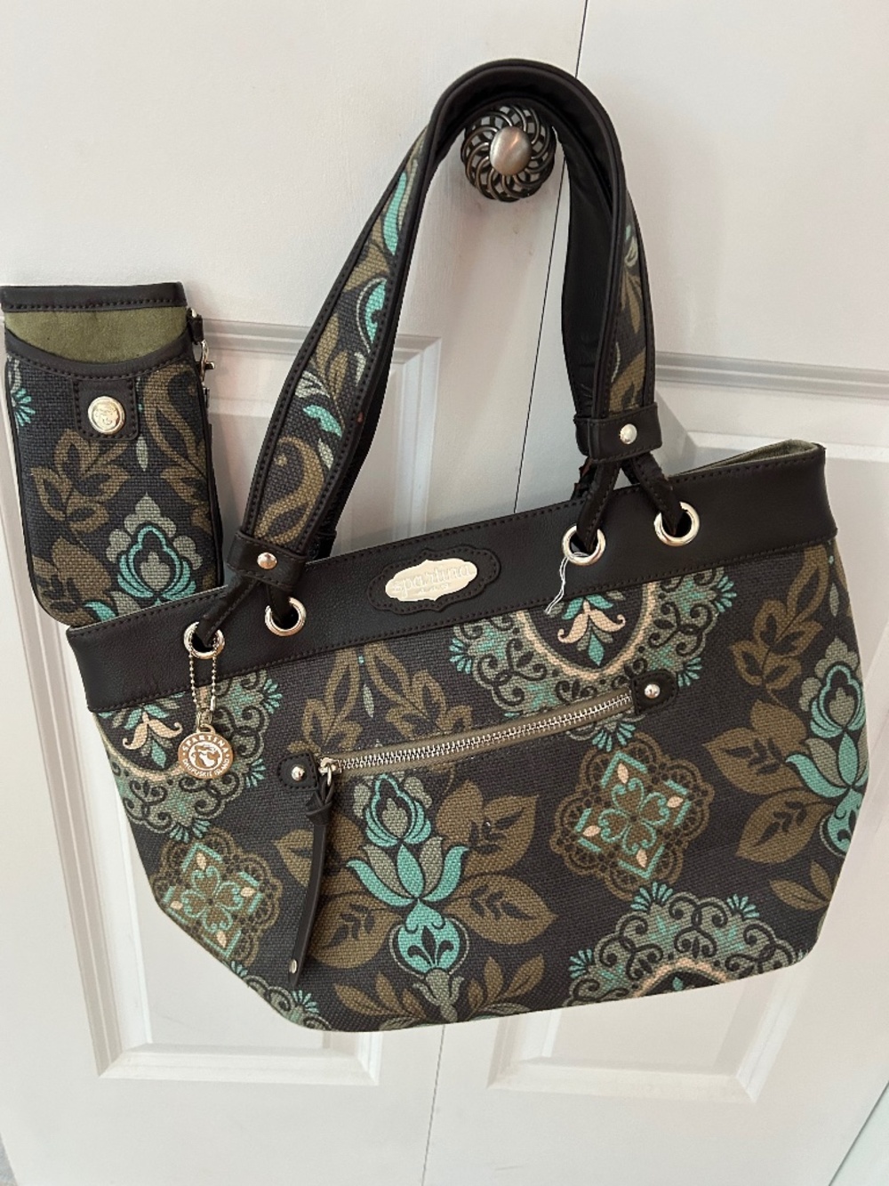 Spartina tote handbag with eye glass case